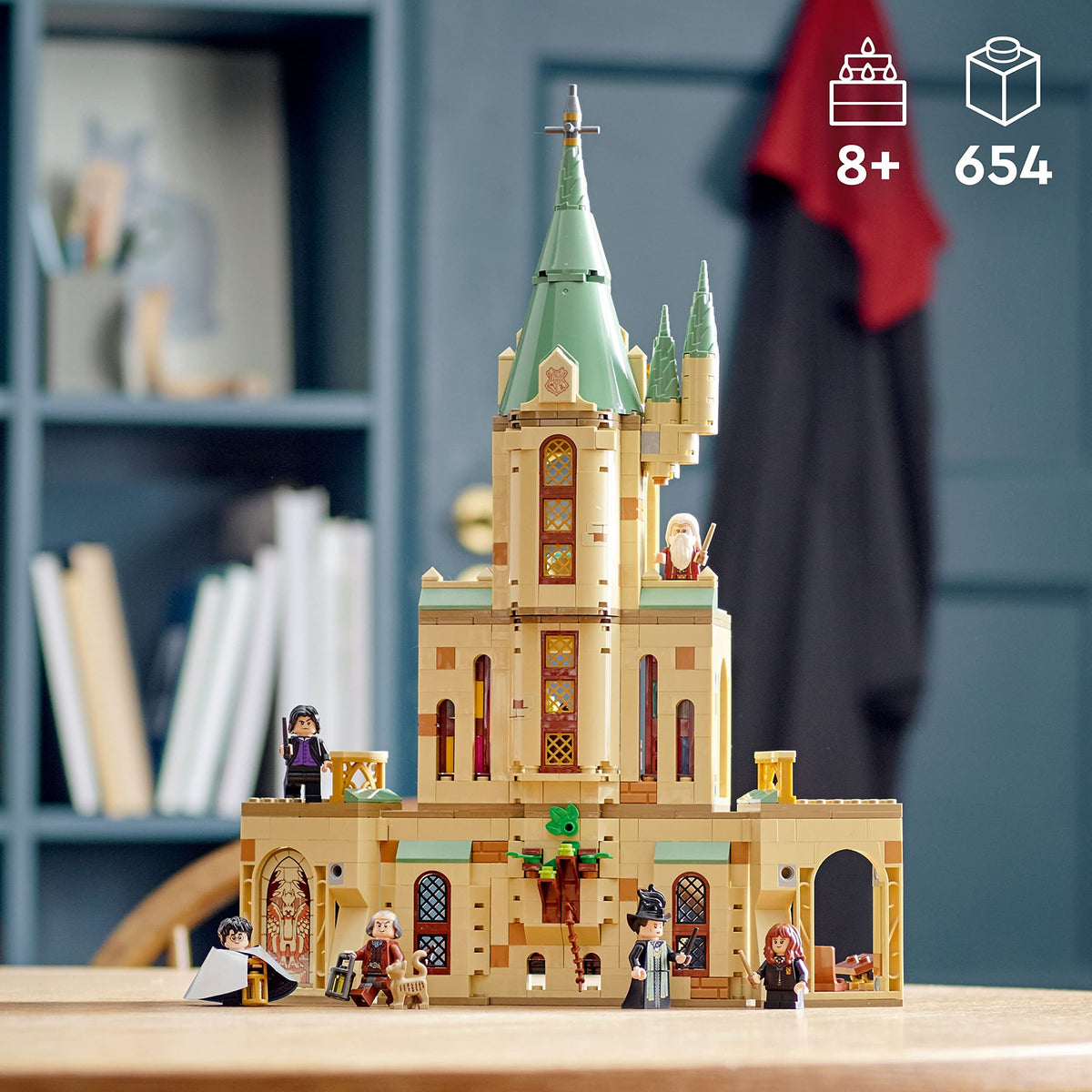 Harry Potter Castle Toy Set with 6 Minifigures Y5199
